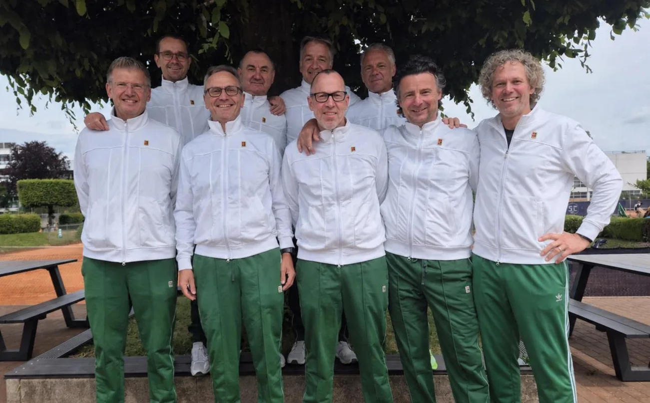 Mannschaft Herren 55 des TC Grün-Weiß Elz.